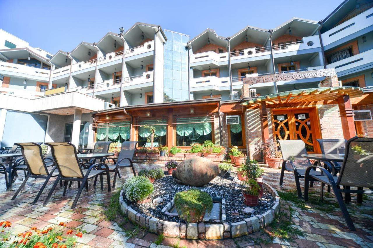 Hotel California Resort Golem  Exterior photo